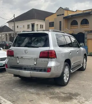 Lexus LX 570 2010 Silver