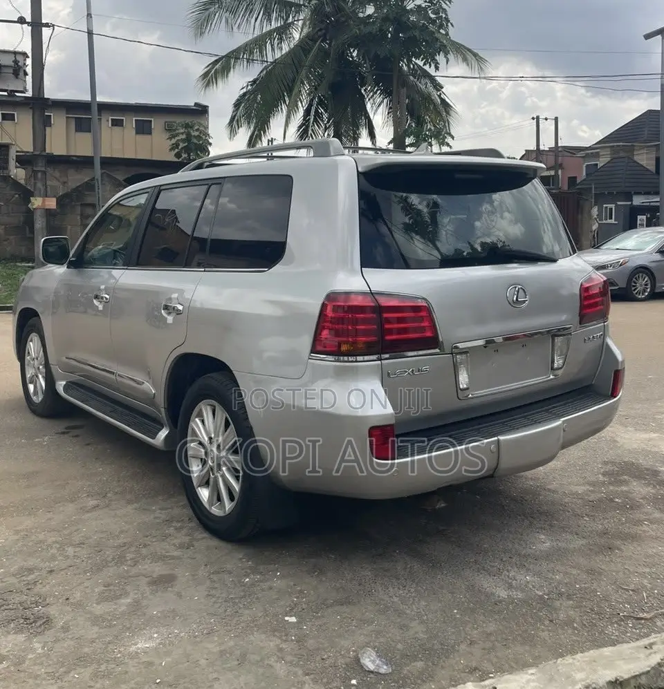 Lexus LX 570 2010 Silver
