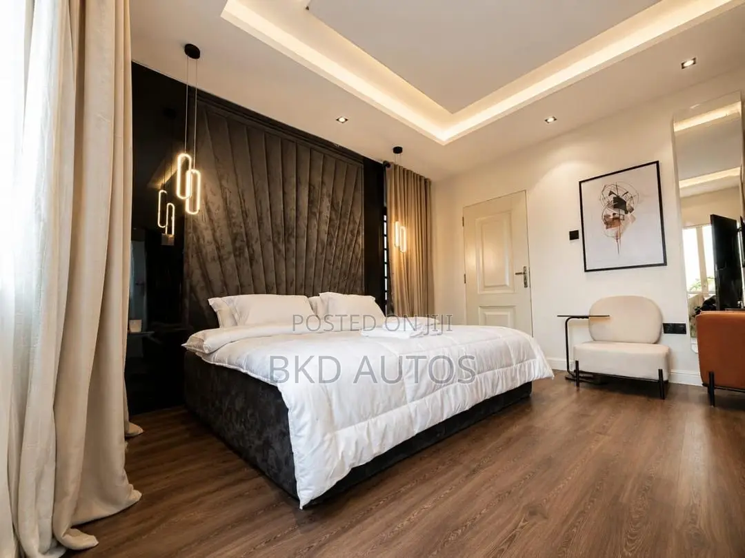2 Bedroom Duplex With PS5 ( December Rate)