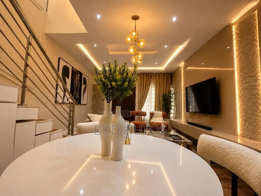 2 Bedroom Duplex With PS5 ( December Rate)