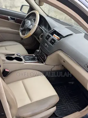 Mercedes-Benz C300 2010 Black