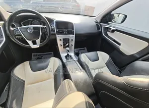 Volvo XC60 T5 Dynamic FWD 2017 Black