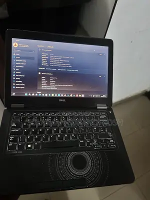 Laptop Dell Latitude 5400 8GB Intel Core i7 SSD 32GB