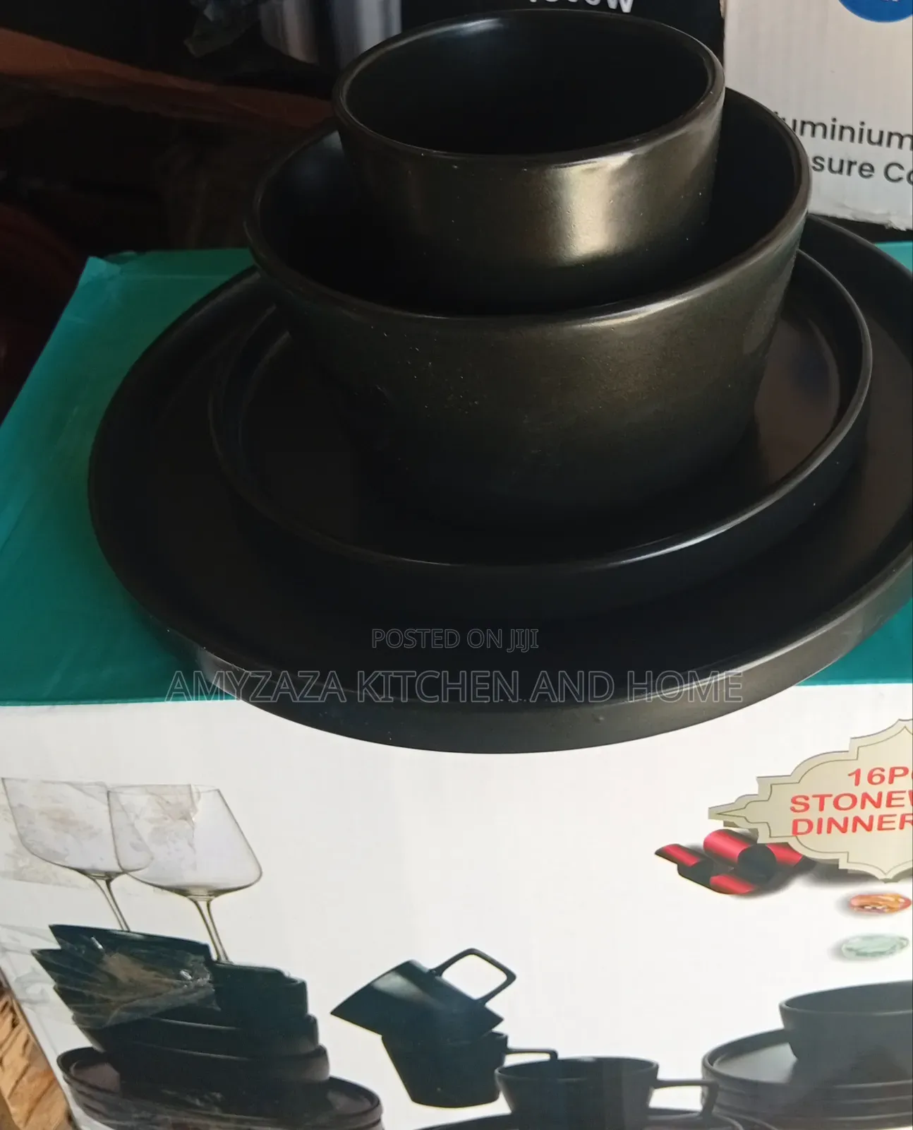 16-Piece Matte Black Stoneware Dinnerware Se
