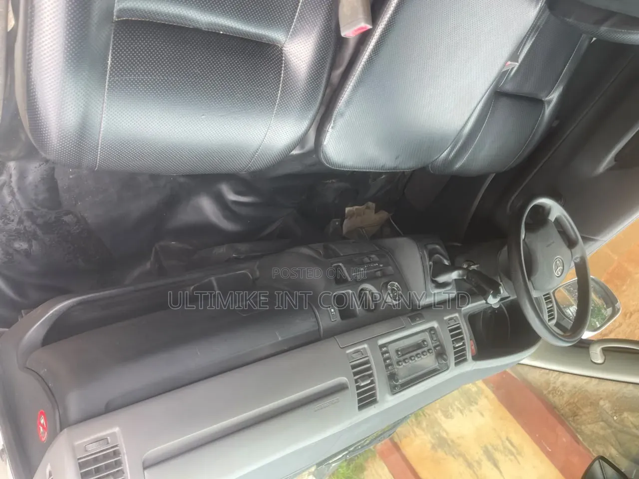 Toyota HiAce 2010 White