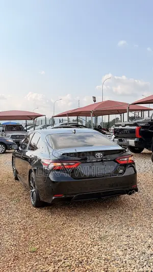 Toyota Camry SE 2023 Black
