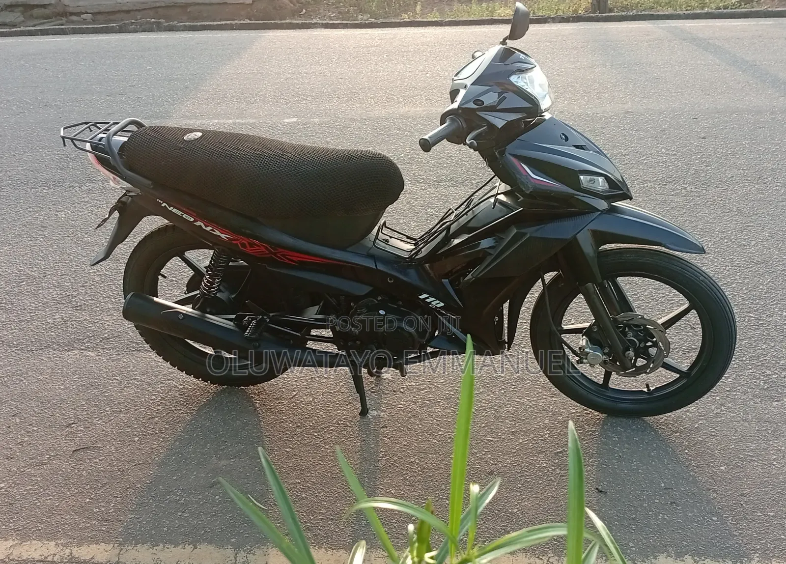 TVS Neo NX 2024 Black