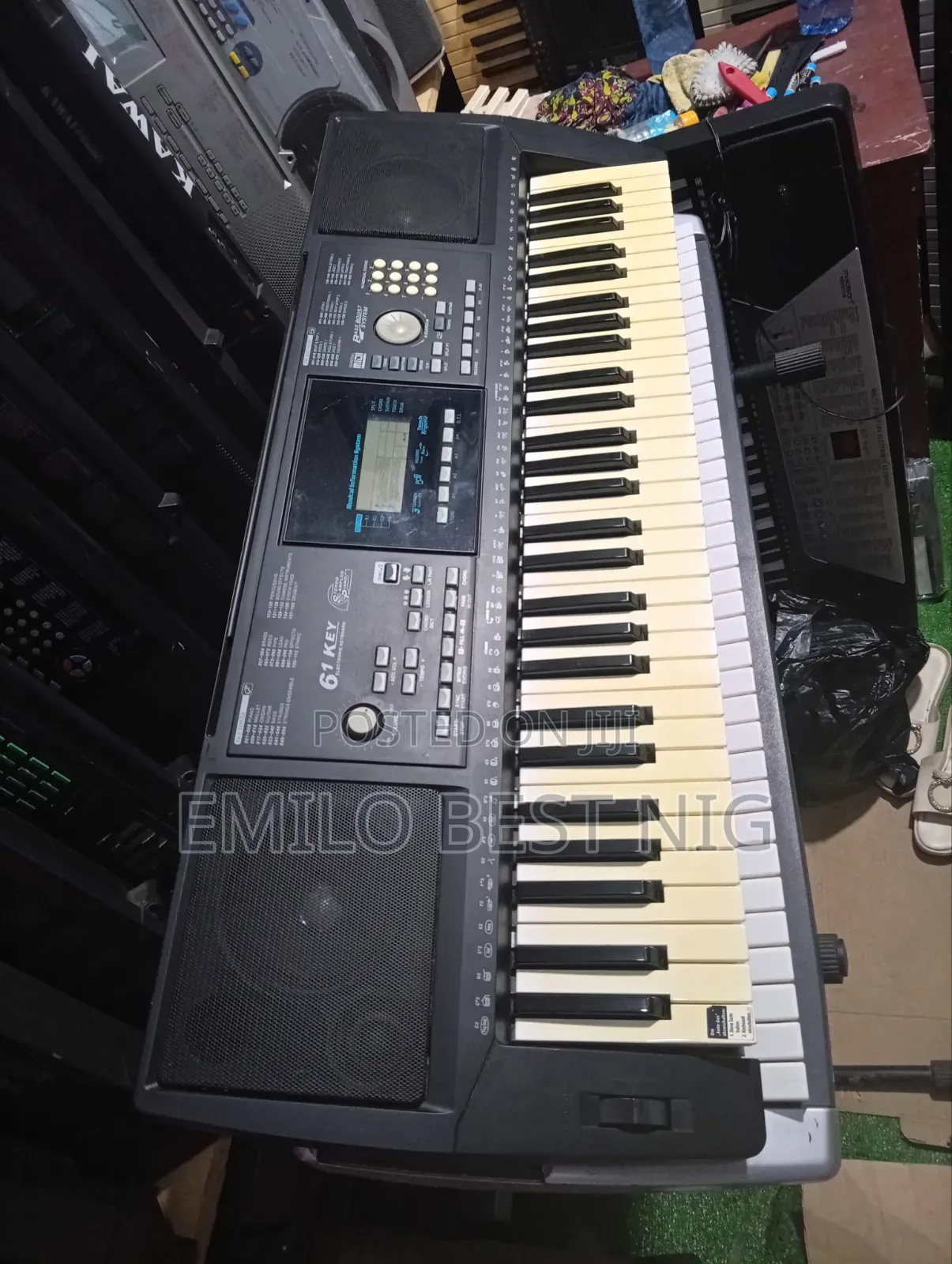 London Used Keyboard With Adopter