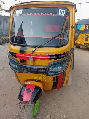 TVS King Deluxe Plus iTouch Start 2025 Yellow