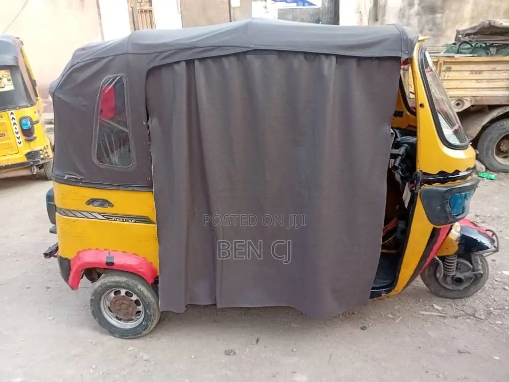 TVS King Deluxe Plus iTouch Start 2025 Yellow