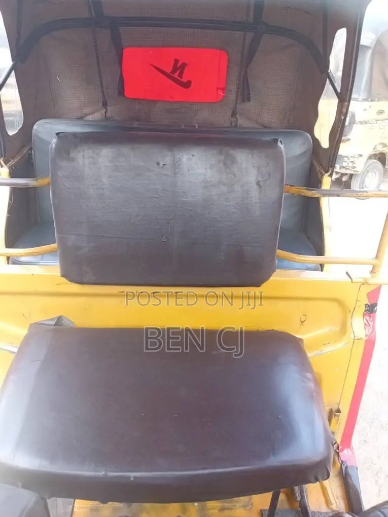 TVS King Deluxe Plus iTouch Start 2025 Yellow