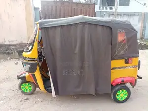 TVS King Deluxe Plus iTouch Start 2025 Yellow