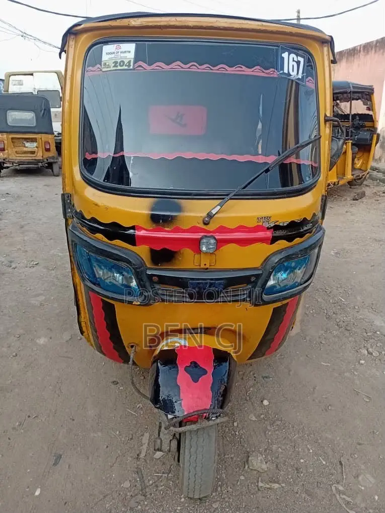TVS King Deluxe Plus iTouch Start 2025 Yellow