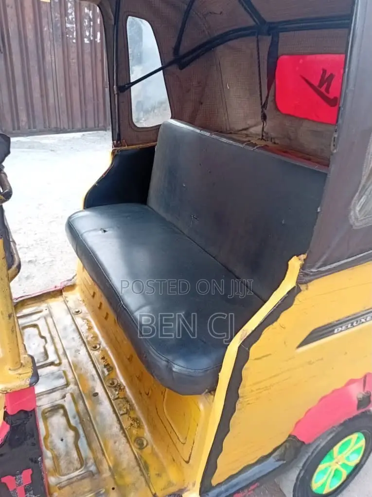 TVS King Deluxe Plus iTouch Start 2025 Yellow
