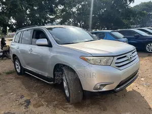 Toyota Highlander 2012 Silver
