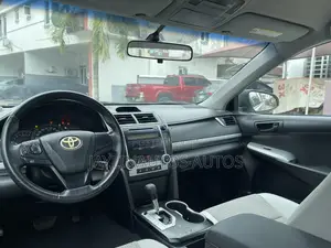 Toyota Camry LE 4dr Sedan (2.5L 4cyl 6A) 2017 Gray