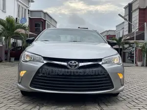 Toyota Camry LE 4dr Sedan (2.5L 4cyl 6A) 2017 Gray