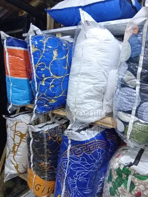 Complete Quality Set of 6×6 and 6×7 Duvet With 4 Pillow Cases.