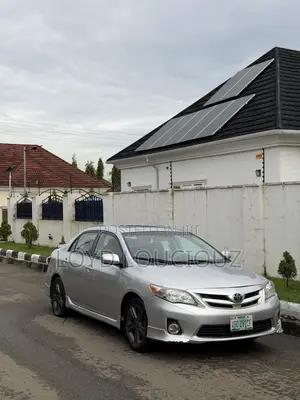 Toyota Corolla 2013 Silver