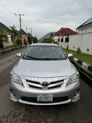 Toyota Corolla 2013 Silver