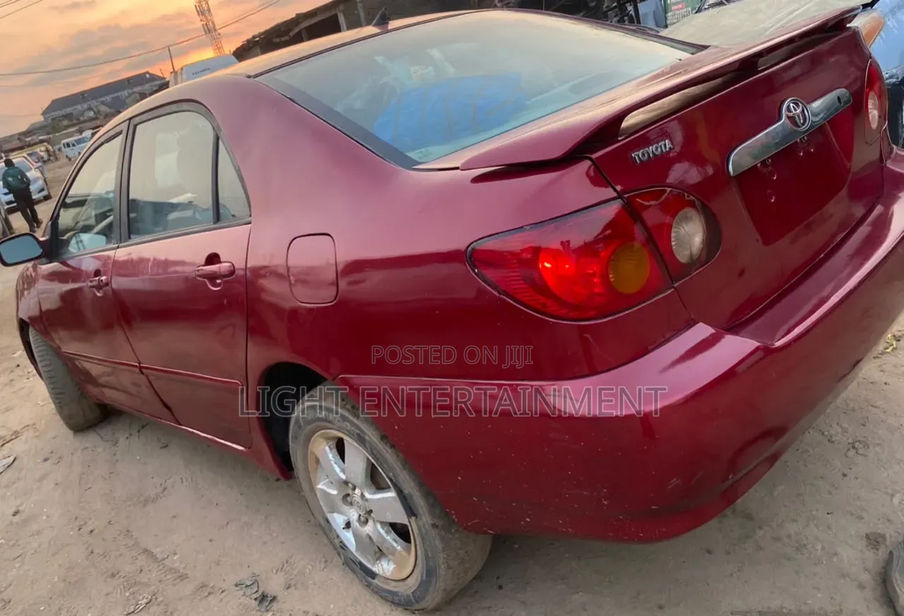 Toyota Corolla 2004 Red