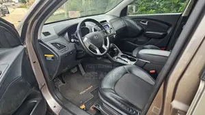 Hyundai Tucson GLS AWD 2013 Brown