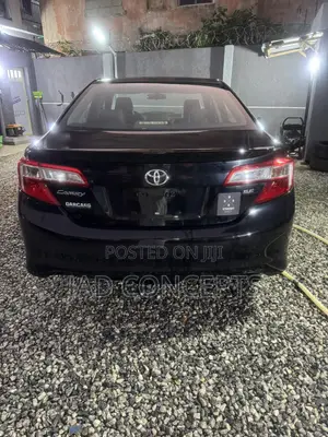 Toyota Camry SE 4dr Sedan (2.5L 4cyl 6A) 2012 Black