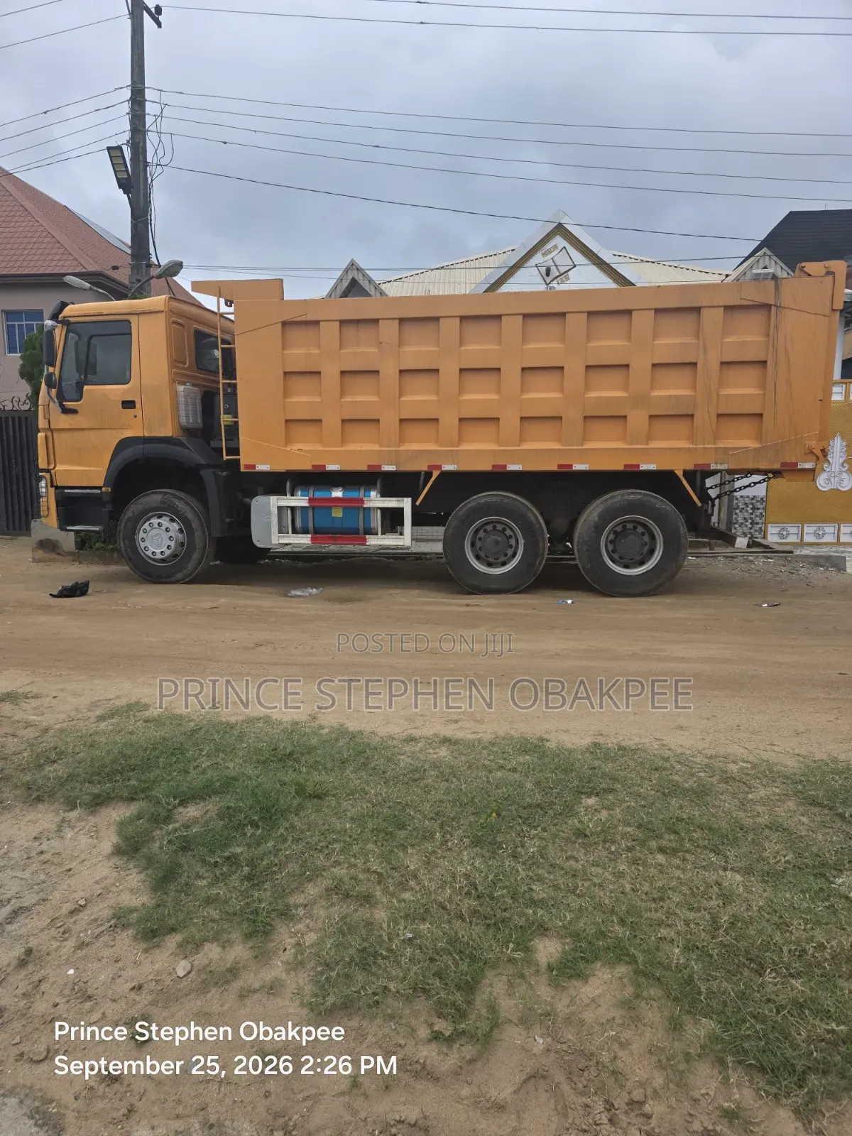 30 Tons Dump Truck for Hire