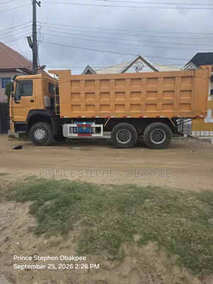 30 Tons Dump Truck for Hire