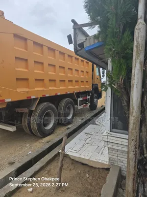 30 Tons Dump Truck for Hire