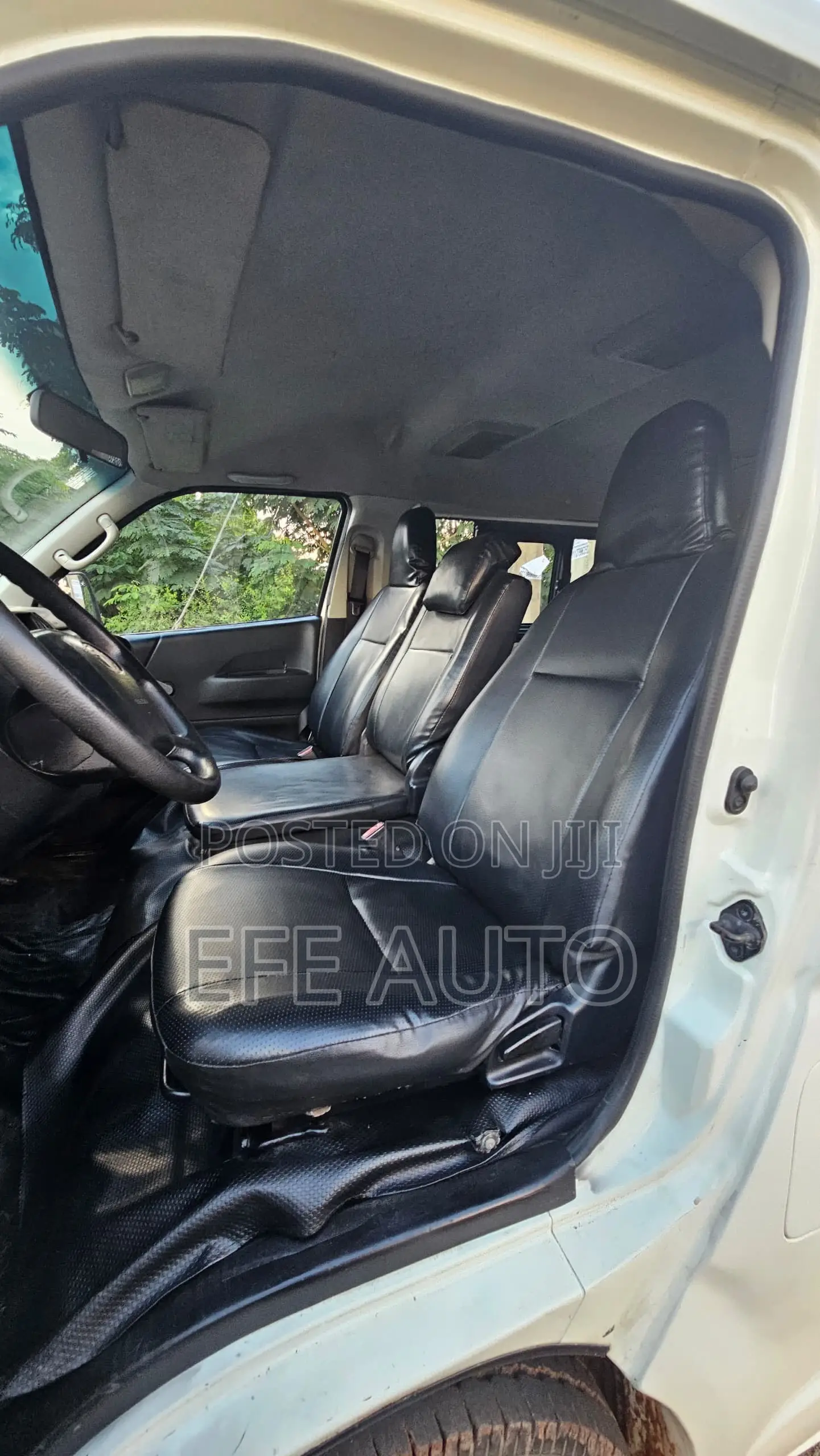 Toyota HiAce 2013 White