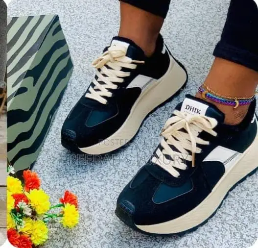 DHIK Platform Sneakers