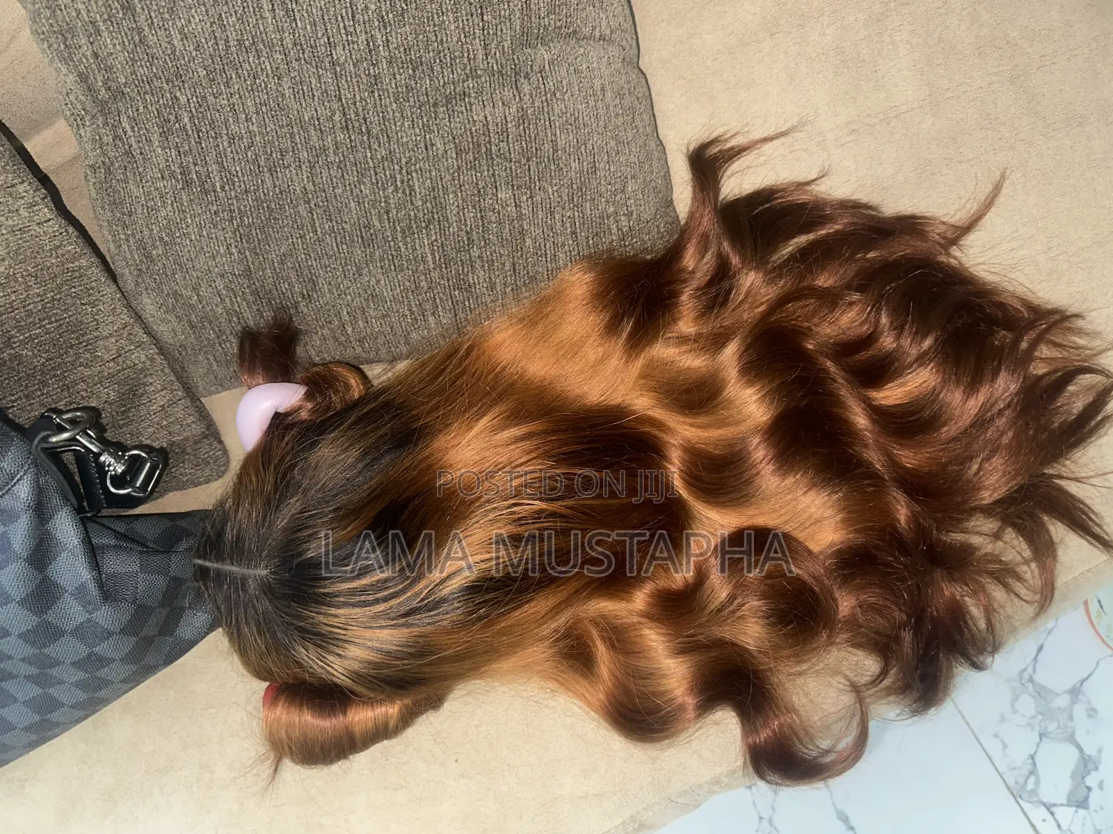 Add Bouncy Wig