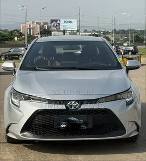 Toyota Corolla 2021 Silver