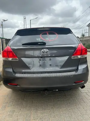 Toyota Venza LE 2009 Gray