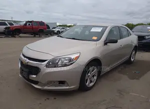 Chevrolet Malibu LT 4dr Sedan w/2LT (2.5L 4cyl 6A) 2015 Gold