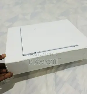 New Laptop Apple MacBook Air 2022 M2 8GB Apple M2 SSD 512GB