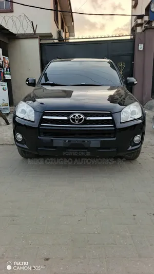 Toyota RAV4 2010 Black
