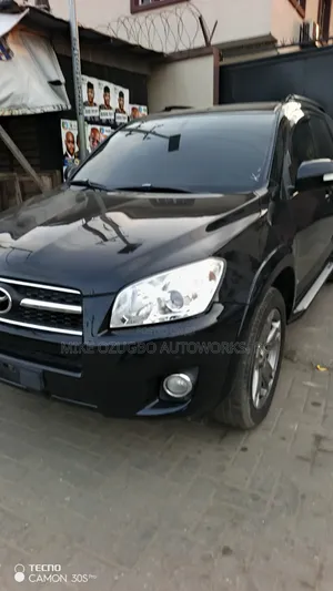 Toyota RAV4 2010 Black