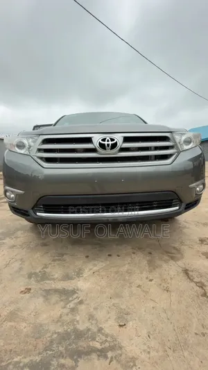 Toyota Highlander 2012 Green