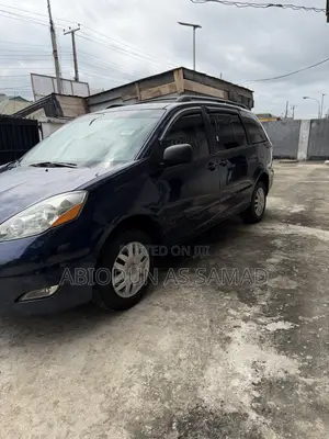 Toyota Sienna XLE FWD 2006 Blue