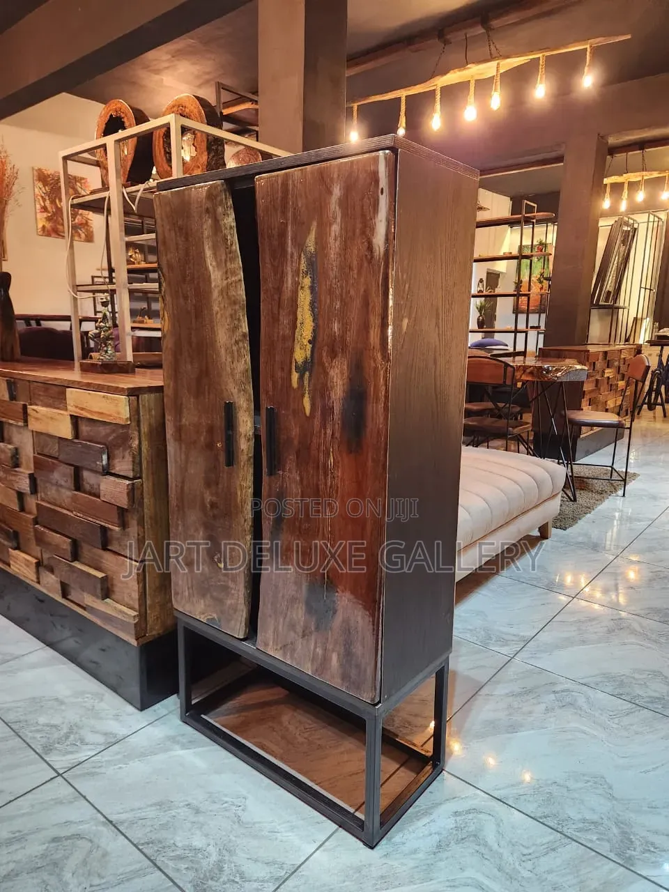Classic Style Cabinet