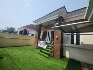 3bdrm Bungalow in Thomas Estate for sale