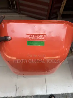 Heavy-Duty Wheelbarrow – Strong & Durable