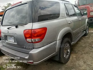 Toyota Sequoia SR5 4dr SUV (4.7L 8cyl 5A) 2005 Silver