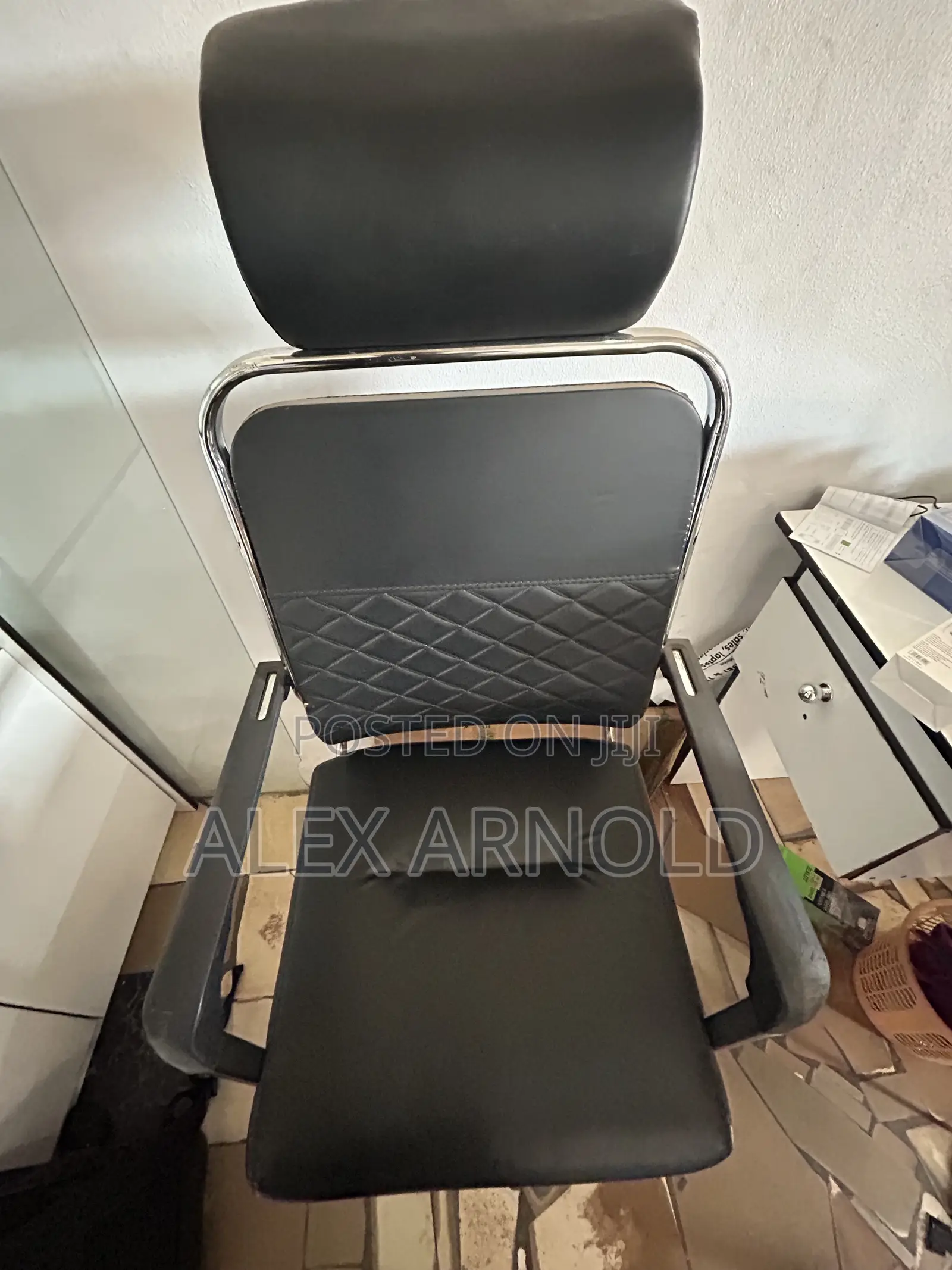 Airpot Chair