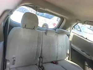 Toyota Sienna LE 7 Passenger 2012 White