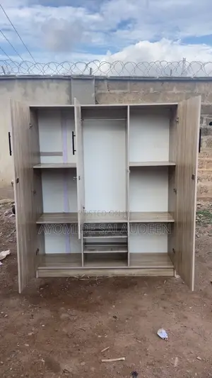 3 Door Wardrobe Big Size 5ft by 6ft