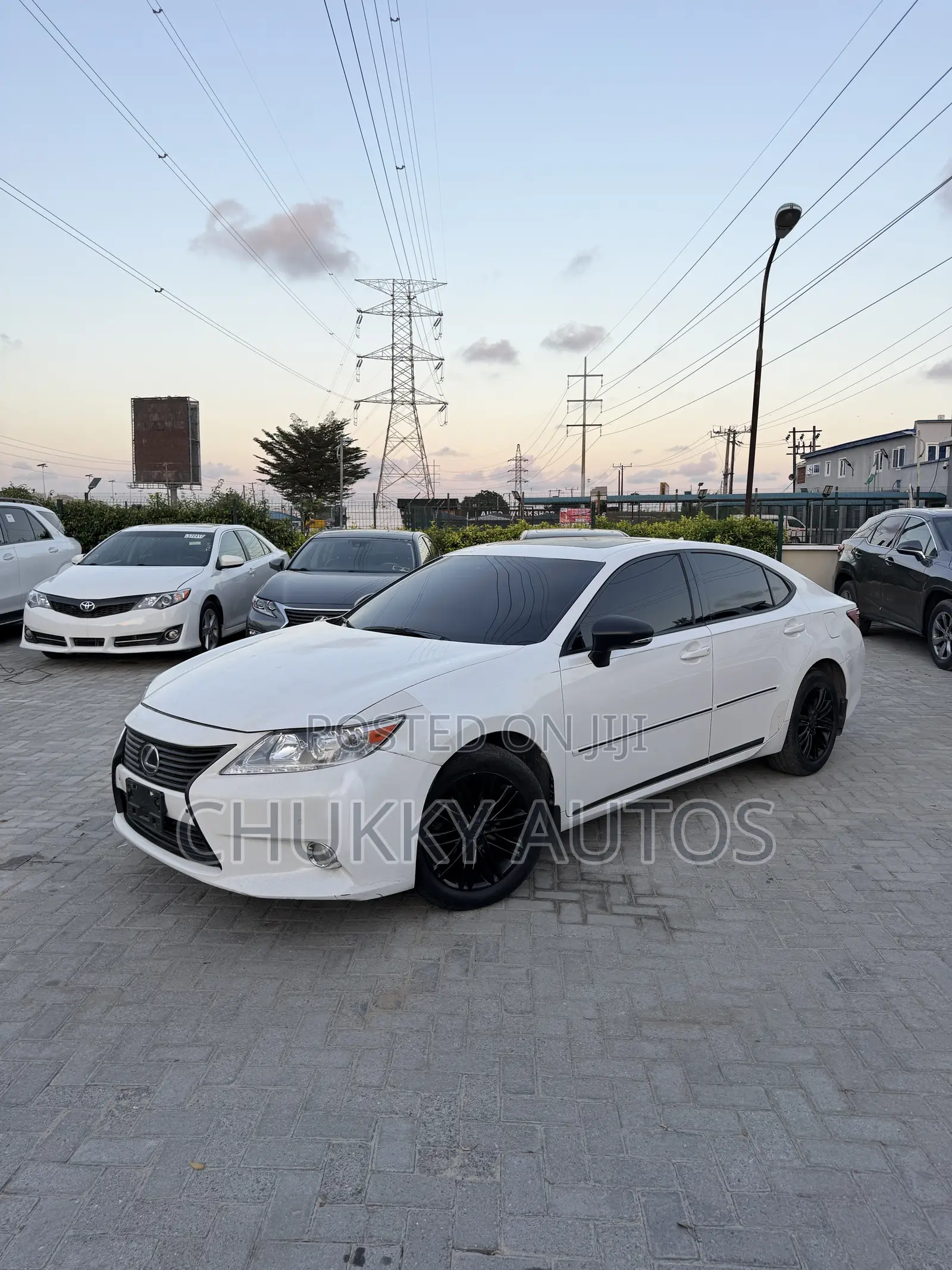 Lexus ES 350 FWD 2013 White
