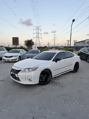 Lexus ES 350 FWD 2013 White